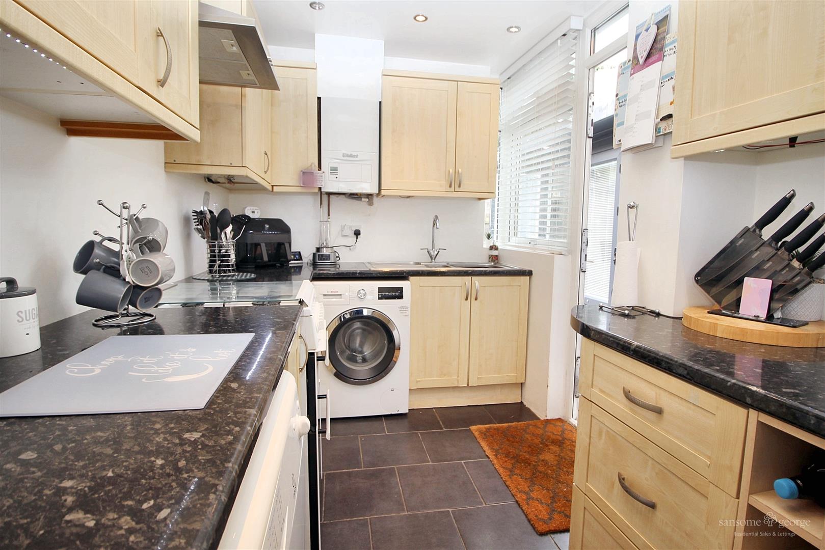 Grasmere Avenue, Tilehurst, Reading